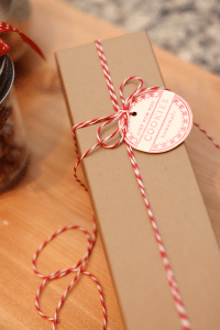 Red Velvet Crinkle Cookies Mason Jar6