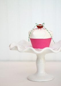 Paper Cupcake Favor | Damask Love Blog