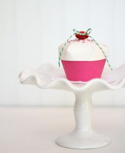 Paper Cupcake Favor Box 1 | Damask Love