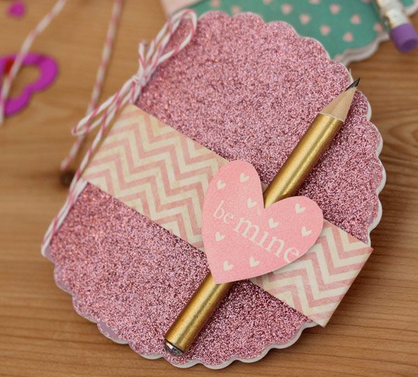 Glitter MIni Notebook Favor with Fiskars Fuse | Damask Love Blog