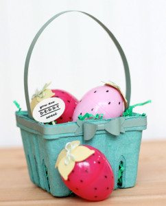 Handmade Baskets: Strawberry Easter Eggs | Damask Love Blog
