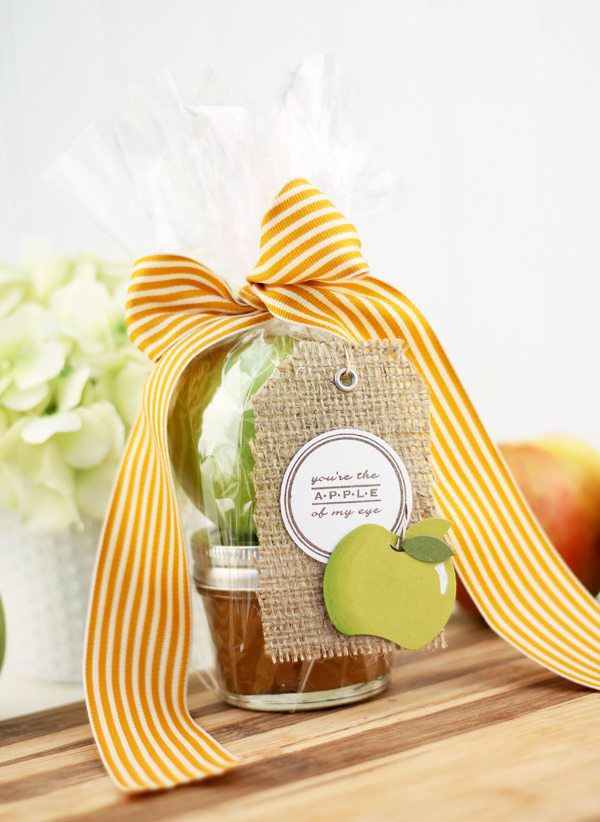 Easy Paper Punch Apples | Damask Love