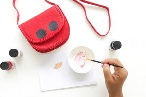 Use your Cricut Explore to create knockoffs of those designer goods. The possibilities are endless with this machine! Create this DIY Designer Crossbody , Tory Burch inspired bag with just a few leather embellishments.