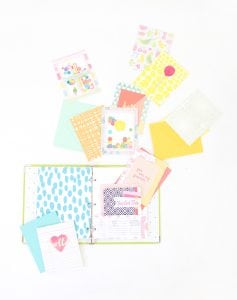 Keep your stationery organized and ready to use with this DIY stationery organizer binder