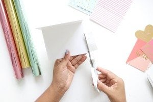 Create your own easy diy foiled stationery that rivals anything you can get at the store. It's quick and uses basic crafting supplies.