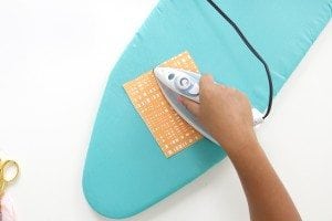 Use fabric scraps to create beautiful textured DIY Fabric Stationery. A great project for beginner crafters who love beautiful stationery and cards.