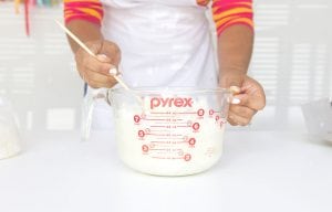 Celebrate summer with outdoor entertaining with Shutterfly and DIY Citronella Candles that will make your next party a hit.