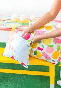 Celebrate summer with outdoor entertaining with Shutterfly and DIY Citronella Candles that will make your next party a hit.
