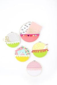 No sewing required for these easy embroidery hoop wall pockets perfectly functional and decorative