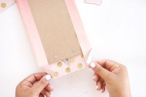 Learn how to cover a clipboard + inspirational printables! All you need is your printer and a few basic craft supplies to make this simple project.