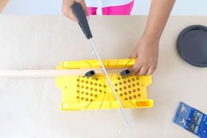 Enjoy the outdoors with this DIY Wooden Crate Picnic Basket that is easy to create with paint and simple tools. Great for enjoying the end of summer.