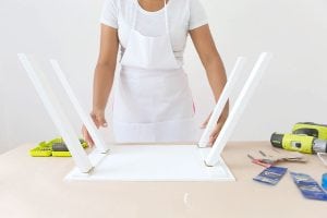 Enjoy the outdoors with this DIY Wooden Crate Picnic Basket that is easy to create with paint and simple tools. Great for enjoying the end of summer.