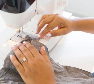 All you need is a cotton jersey bedsheet and some simple sewing to make a cotton jersey robe from a bedsheet. It's so comfy!