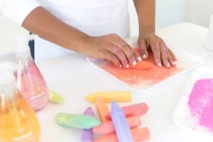 remember when you made colored sand as a kid? well, I'm giving it an adult makeover with these @methodhome and their #fearnomess campaign to make DIY Colored Sand Air Plants