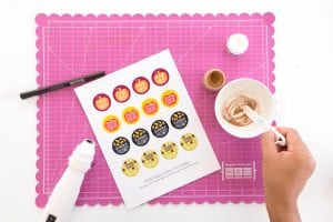 Relive your childhood with these DIY Fall scratch and sniff stickers. They are easy to make and so much fun.