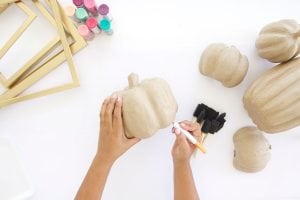 celebrate fall with bold colors and these easy DIY paper pumpkin wall art pieces. All you need is paint!
