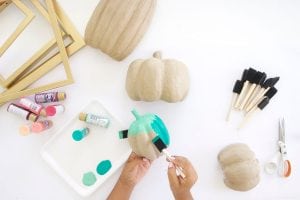 celebrate fall with bold colors and these easy DIY paper pumpkin wall art pieces. All you need is paint!