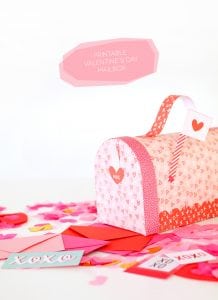 Printable Valentine's Day Mailbox | damask love