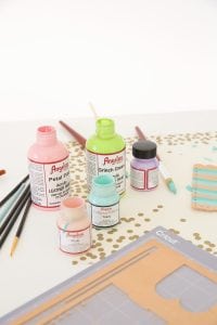 DIY Leather Luggage Tags | damask love