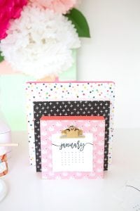 DIY Calendar Clipboard with Free Printable Calendar | damask love