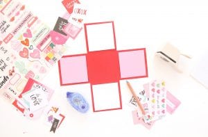Paper Surprise Box | damask love