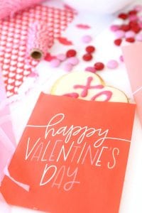 Printable Valentine Freezer Paper Treat Bags | damask love