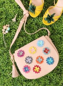 DIY Leather Flower Crossbody Purse | damask love