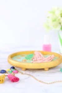 DIY Jewelry Dish with DecoArt Extreme Sheen | damask love