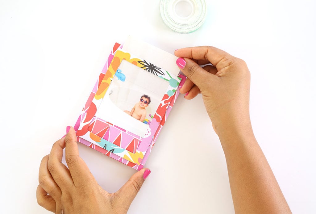 DIY Paper Easel Frames | damask love