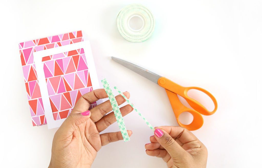 DIY Paper Easel Frames | damask love