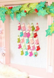 Pegboard Felt Stocking Advent Calendar with Cricut Maker | damask love