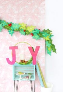 DecoArt and Cricut Holiday Decor