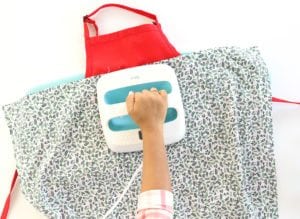 No-Sew Holiday Aprons | damask love