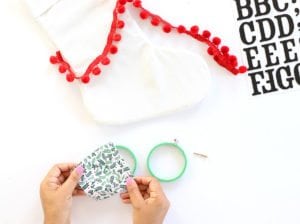 Three Ways to Decorate A Stocking | damask love