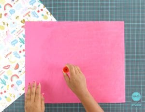 Learn how to make a pocket folder. Perfect for students, planners or anyone who wants to get organized!
