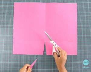Learn how to make a pocket folder. Perfect for students, planners or anyone who wants to get organized!