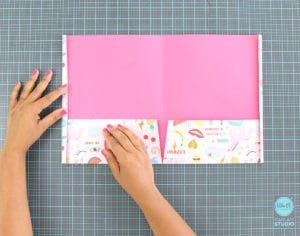Learn how to make a pocket folder. Perfect for students, planners or anyone who wants to get organized!