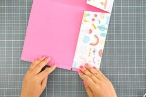 Learn how to make a pocket folder. Perfect for students, planners or anyone who wants to get organized!