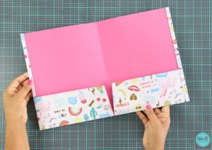 Learn how to make a pocket folder. Perfect for students, planners or anyone who wants to get organized!