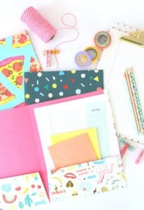 Learn how to make a pocket folder. Perfect for students, planners or anyone who wants to get organized!