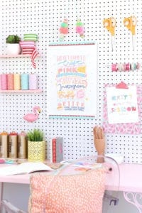Damask Love Manifesto + How to Make a Poster Hanger | damask love