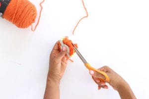 How to Use a Pom Pom Maker